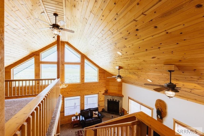 Come claim your private slice of heaven in the coveted Lakeview - photo 45