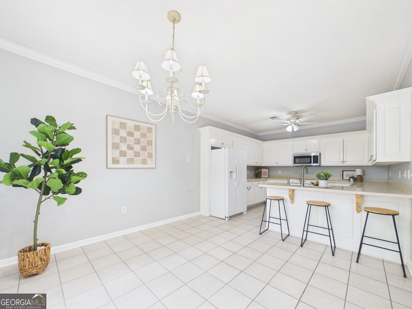Welcome home to this beautiful 2-bedroom, 2-bath residence in - photo 14