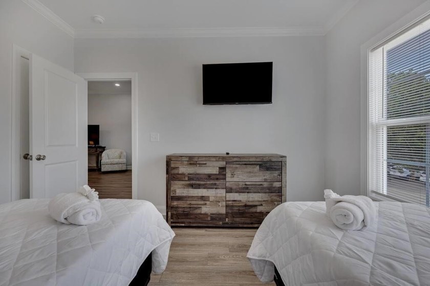 This is the kind of property that makes short-term rental - photo 20