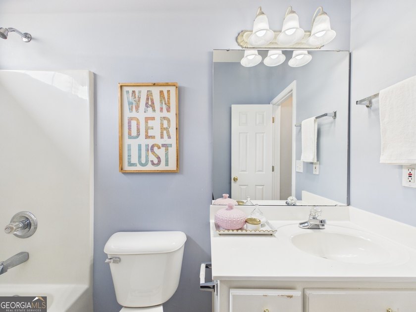 Welcome home to this beautiful 2-bedroom, 2-bath residence in - photo 23