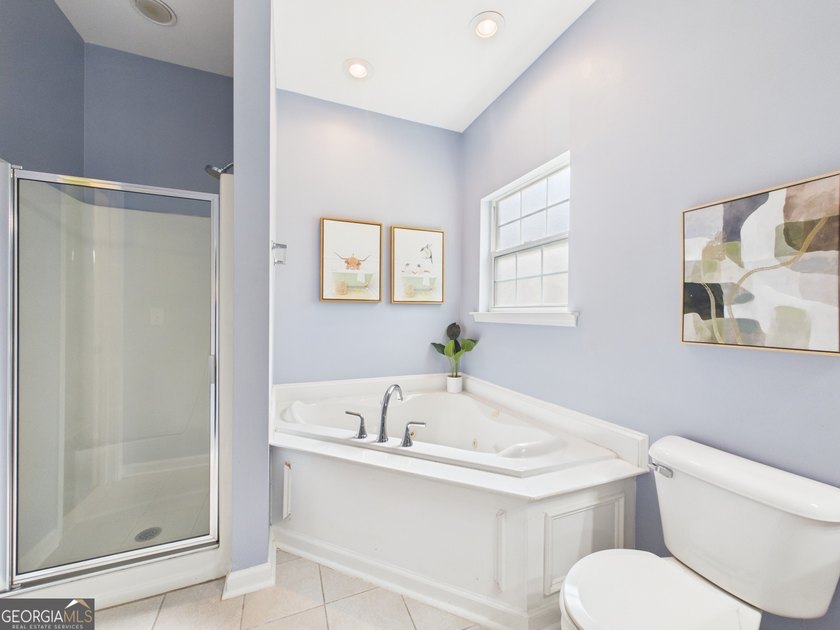 Welcome home to this beautiful 2-bedroom, 2-bath residence in - photo 28