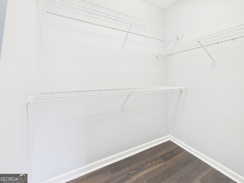 Welcome home to this beautiful 2-bedroom, 2-bath residence in - photo 31