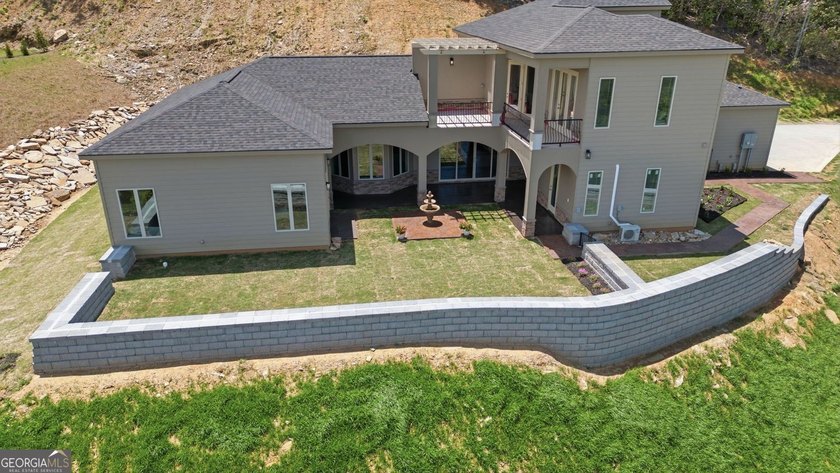 Discover your dream home with breathtaking panoramic long-range - photo 7