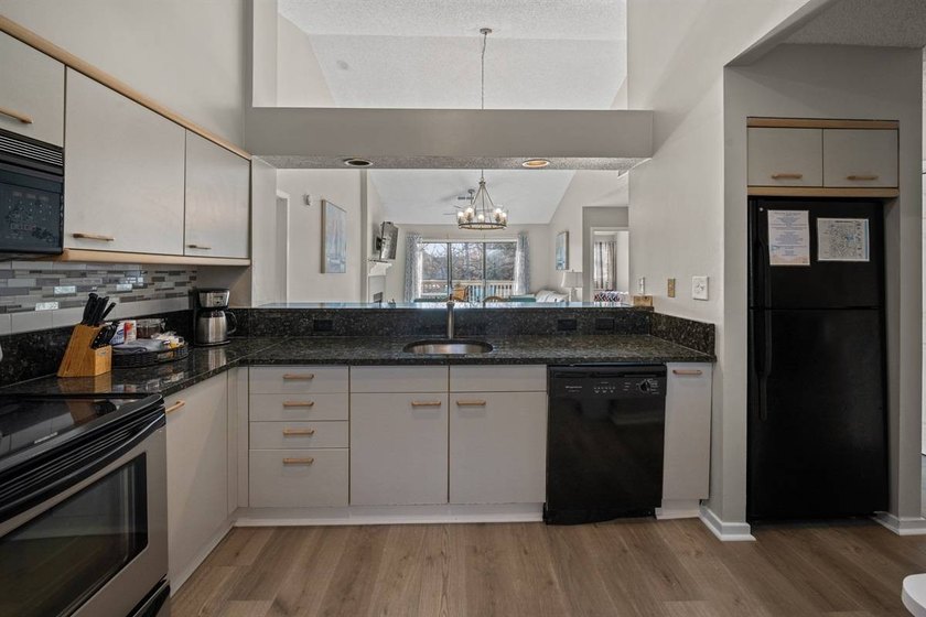Please check out virtual tour. This property has a very healthy - photo 21