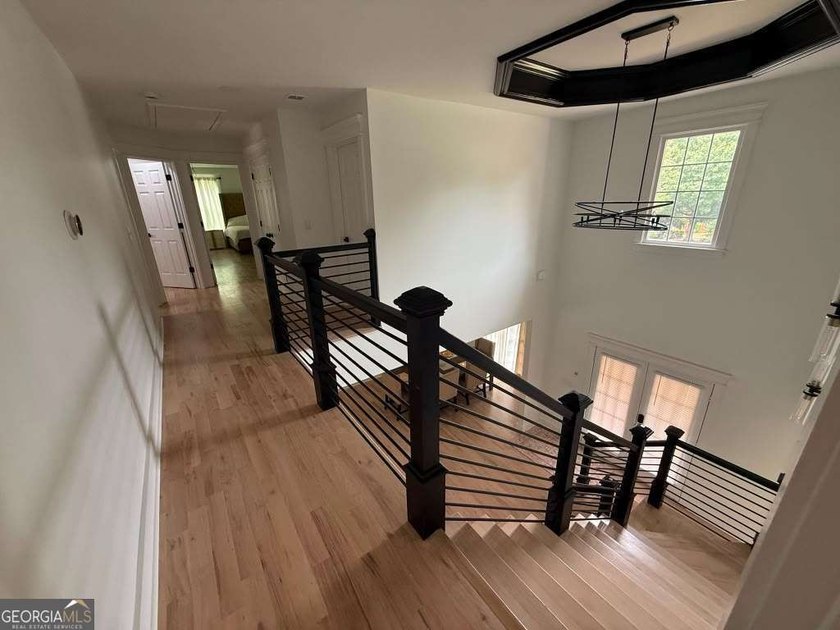 Gorgeous 4 bedroom 2.5 bath traditional style home with stunning - photo 24