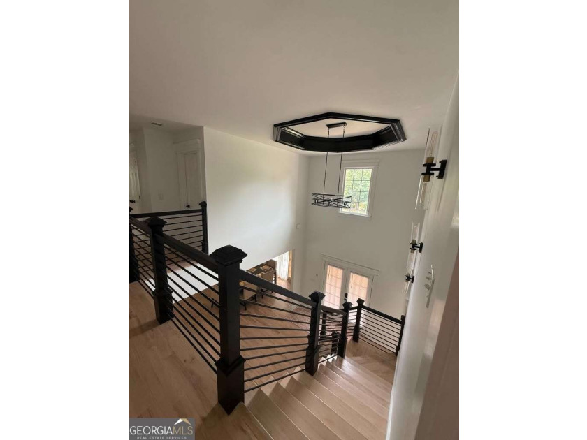 Gorgeous 4 bedroom 2.5 bath traditional style home with stunning - photo 25