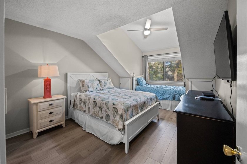 Please check out virtual tour. This property has a very healthy - photo 32