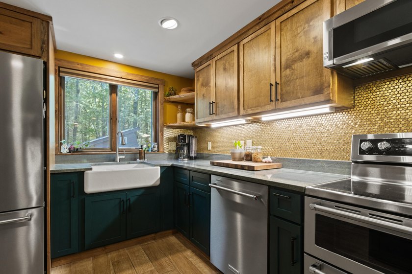 Luxury, Serenity, and Versatility Near Highland Lake Immerse - photo 6