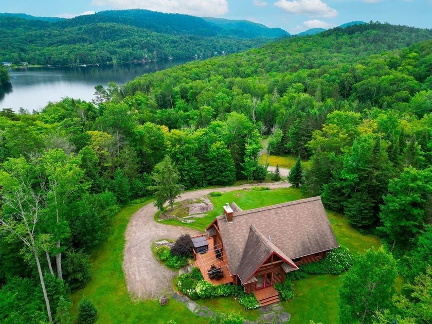 In the heart of the Laurentians, near Mont-Tremblant National - photo 33