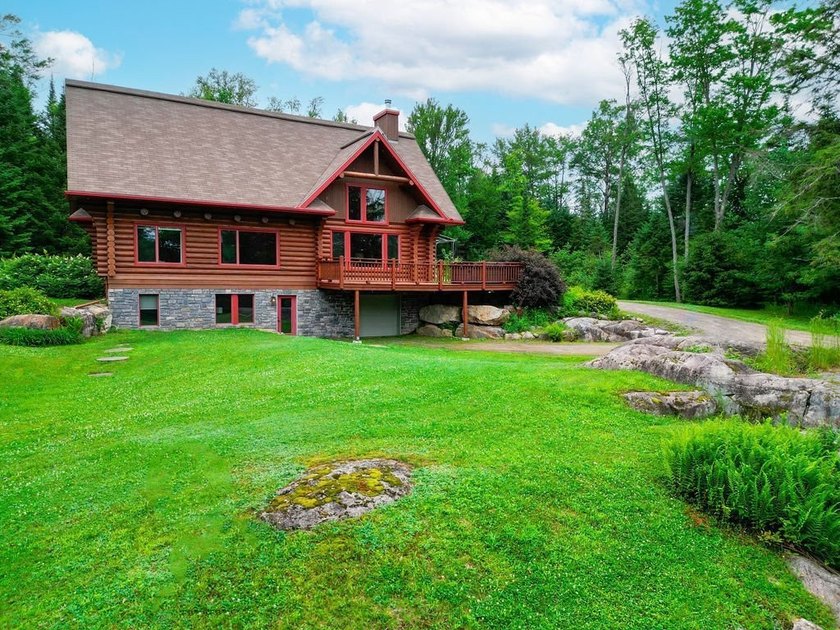 In the heart of the Laurentians, near Mont-Tremblant National - photo 34