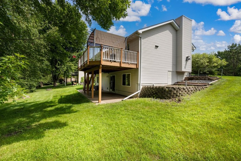 Beautiful Hugo area home now available! The home features 3 - photo 34