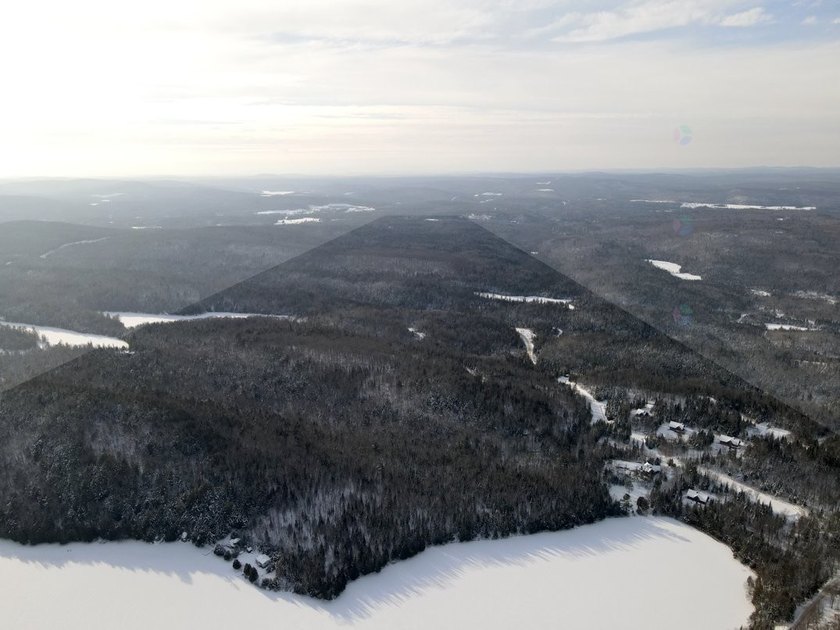 In the heart of the Laurentians, near Mont-Tremblant National - photo 48