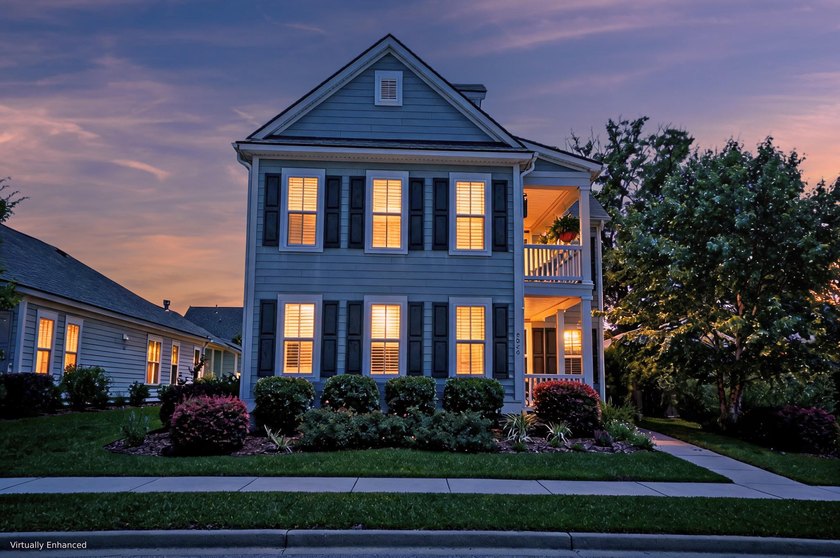 Welcome to this stunning Charleston single-style home in The - photo 15