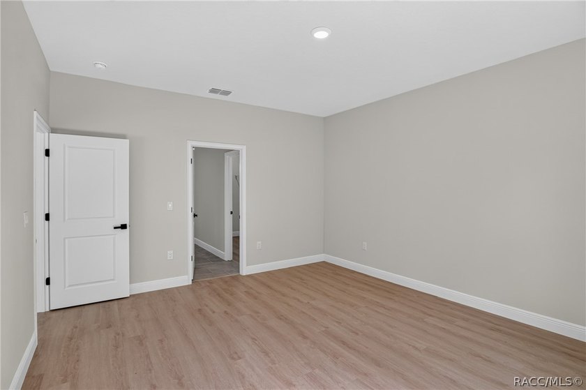 One or more photo(s) has been virtually staged. Welcome to this - photo 15