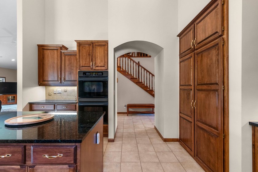 Condo MLS 50326421. Condo living at its best! Experience - photo 19