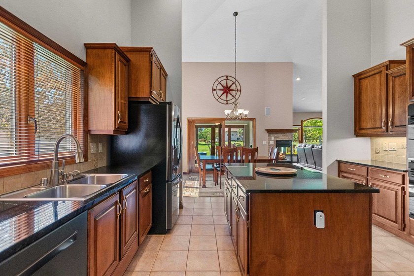 Condo MLS 50326421. Condo living at its best! Experience - photo 24