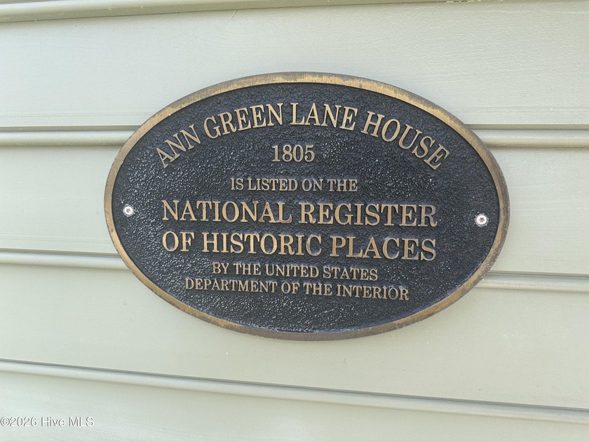 Timeless Elegance in Historic District Gracefully positioned - photo 2