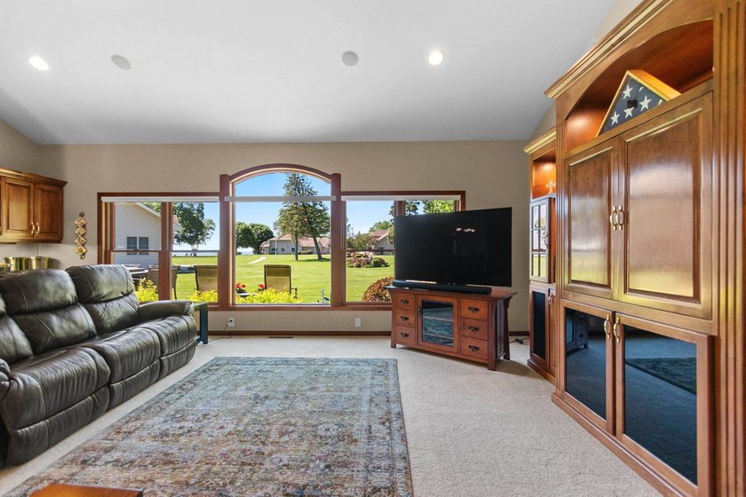 Condo MLS 50326421. Condo living at its best! Experience - photo 36