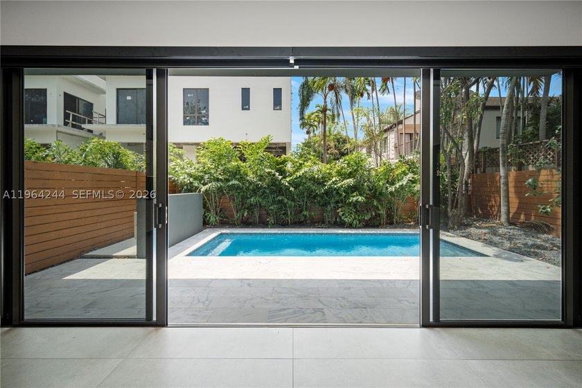 Discover this one-of-a-kind 5-bedroom, 5.5-bath modern townhome - photo 7