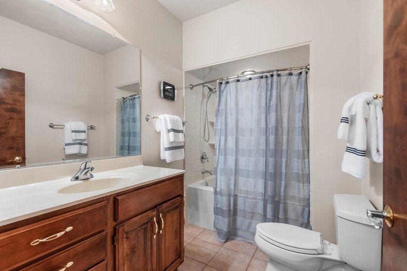 Condo MLS 50326421. Condo living at its best! Experience - photo 48