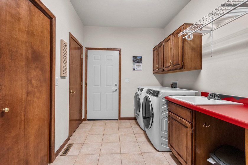 Condo MLS 50326421. Condo living at its best! Experience - photo 50