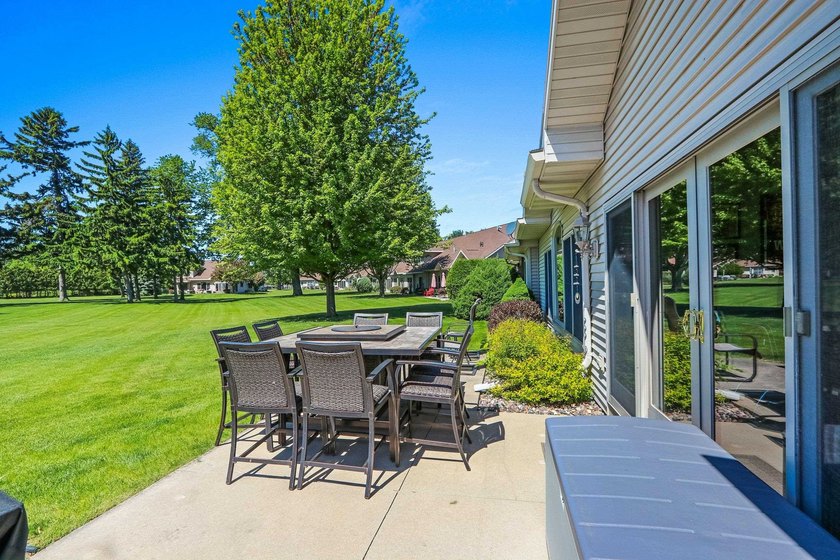 Condo MLS 50326421. Condo living at its best! Experience - photo 59