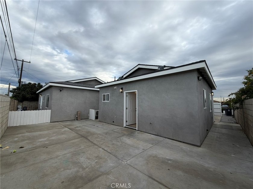 Welcome to 4721 W. Oakfield Ave, Santa Ana - a rare opportunity - photo 3