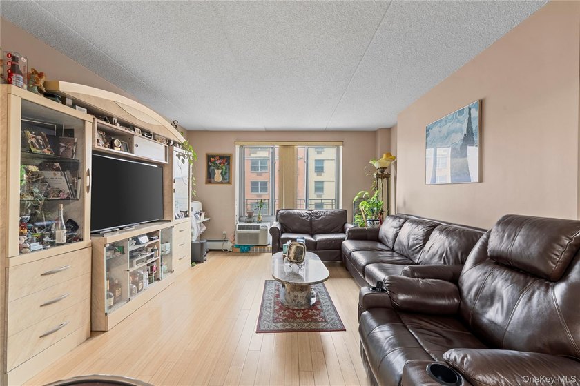 JUST LISTED! MOVE-IN READY 2 BEDROOM, 1 BATH CONDO IN BRONX NY - photo 13