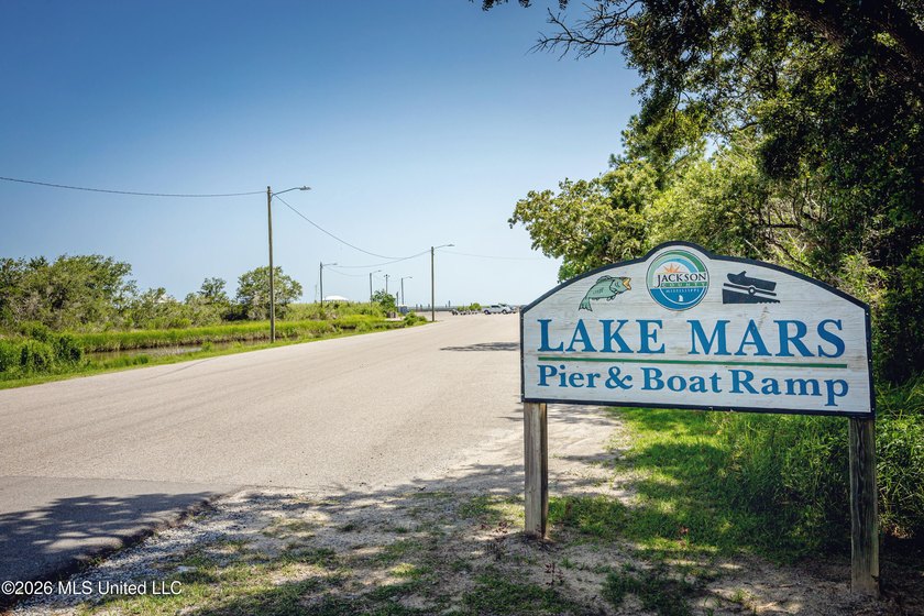 Tucked away on a quiet street in Gulf Park Estates, this - photo 46