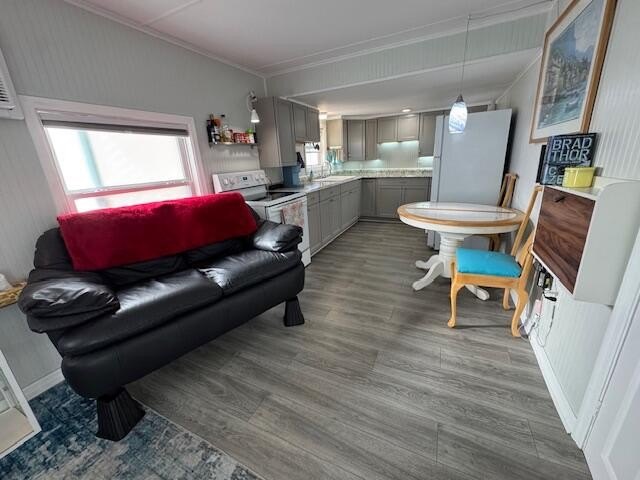 Don't miss this excellent value in the desirable Whispering - photo 6
