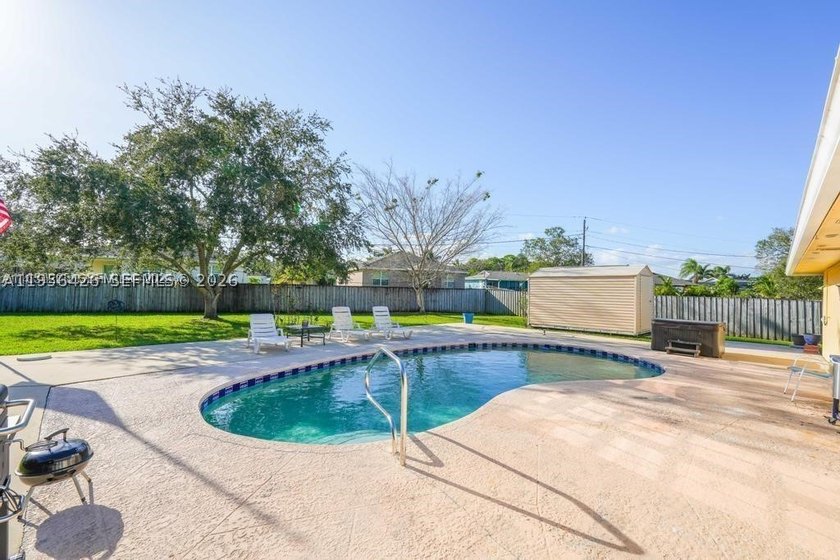 Your peaceful Port St. Lucie retreat. This 3-bedroom, 2-bath - photo 12