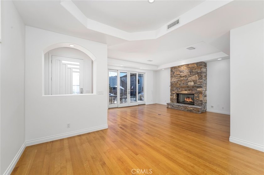 119 Opal Ave is nestled in the heart of beautiful Balboa Island - photo 12