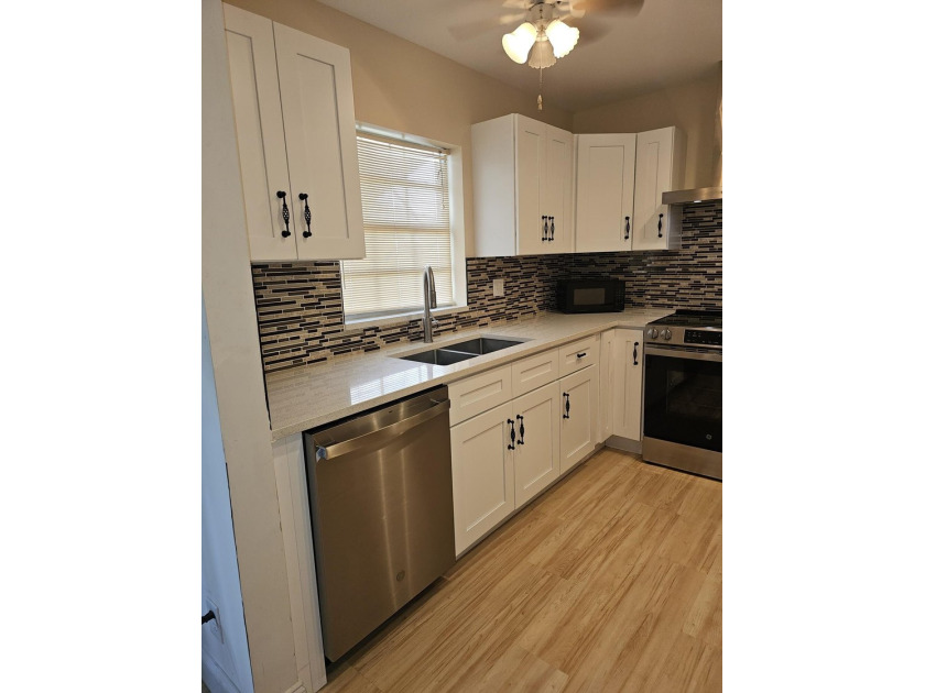 1212 Lakes End Dr D - photo 6