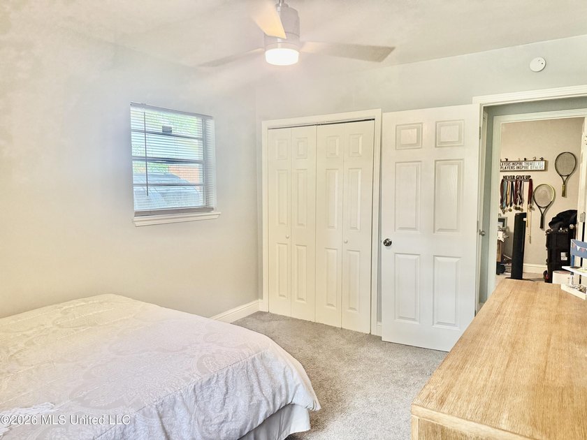 This beautiful House in Biloxi was renovated 4 years ago and - photo 16