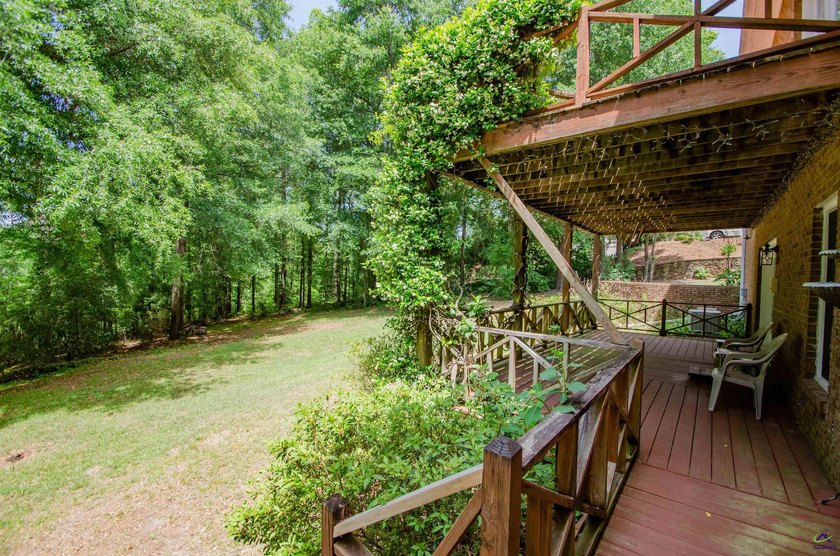 Space for everyone in this beautiful 3 level home located on - photo 10