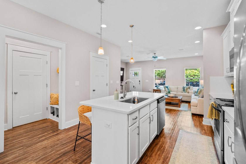 Sought-After Corner Unit in the Heart of Destin - Just Minutes - photo 20