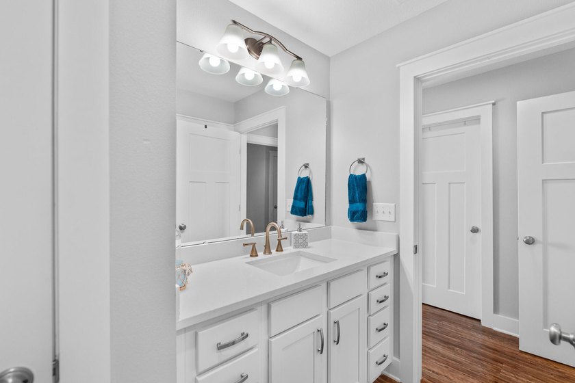 Sought-After Corner Unit in the Heart of Destin - Just Minutes - photo 34