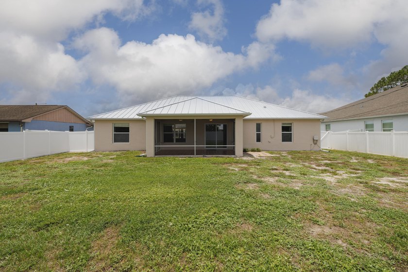 Welcome to this beautifully maintained 3 bedroom, 2 bathroom - photo 29