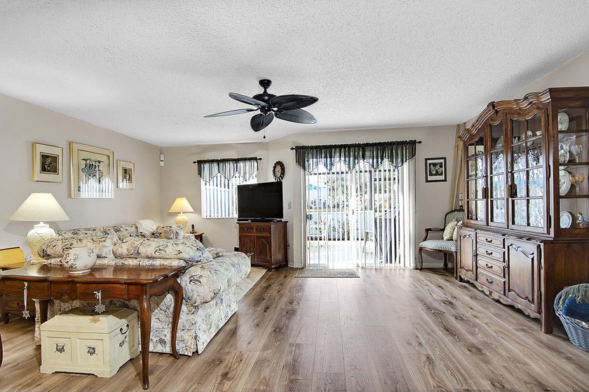 Welcome to the largest floorplan in Riverwalk, a Boaters - photo 10