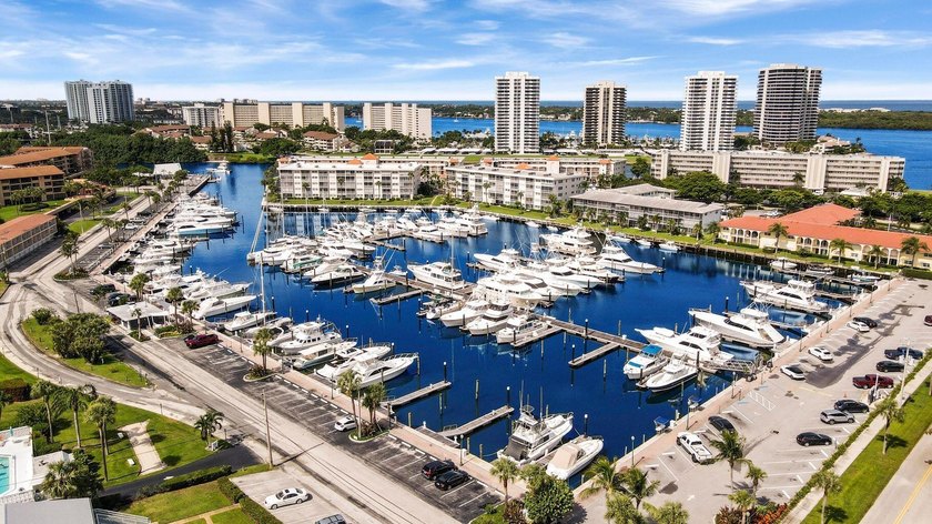 Welcome to Yacht Club Drive! This 32 unit building offers - photo 3