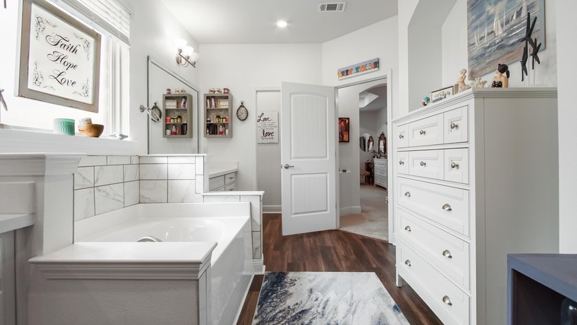 Discover this immaculate, like-new 3,058 sq ft ranch-style - photo 17
