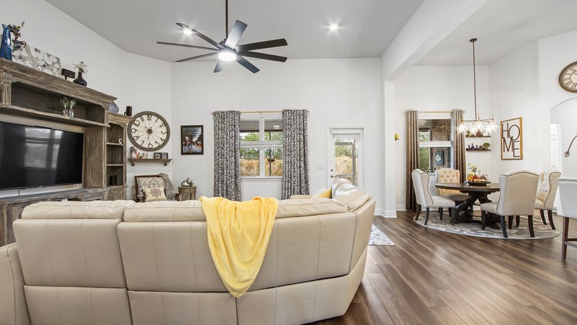 Discover this immaculate, like-new 3,058 sq ft ranch-style - photo 24