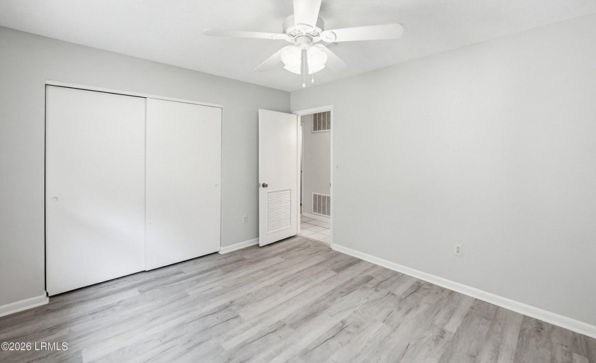 Recently renovated 3BR/2BA home in the Mink Point neighborhood! - photo 25
