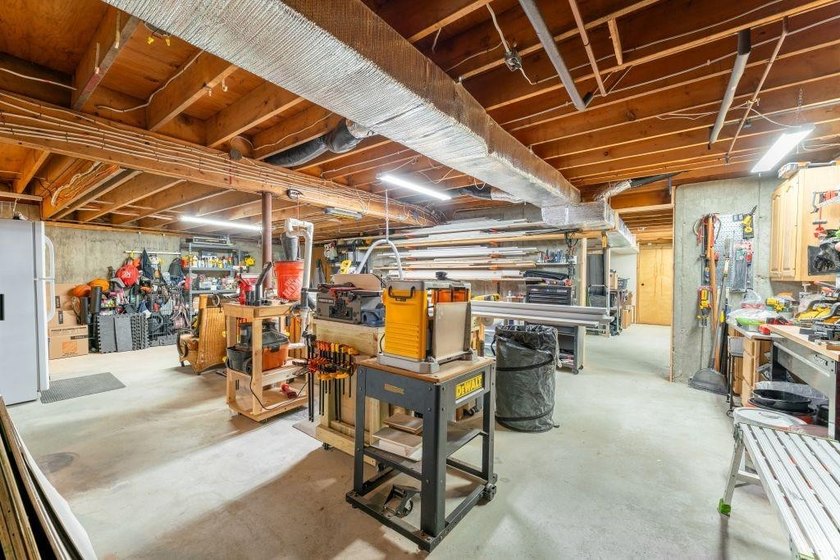 Nestled on a private 0.64-acre cul-de-sac lot, this beautifully - photo 32