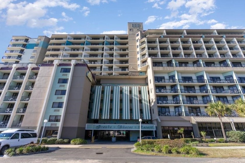 Wake up to breathtaking ocean views from this stunning 2-bedroom - photo 36