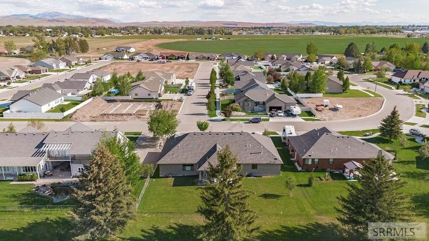 Main-level living at its finest - and yes, your backyard is the - photo 44