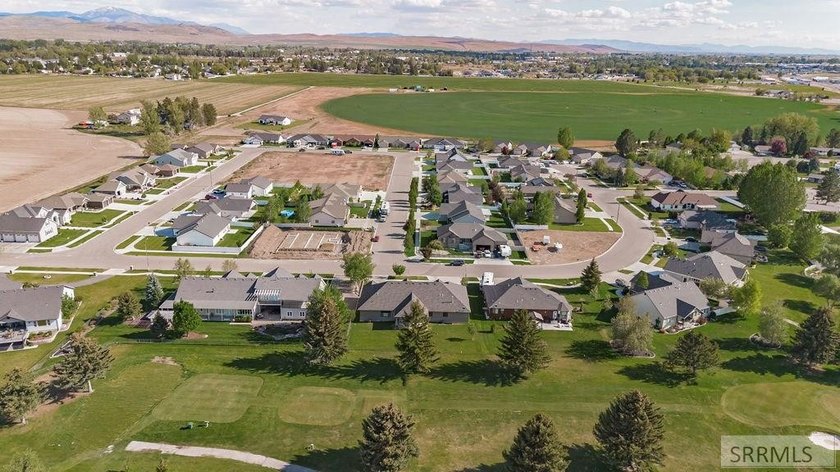 Main-level living at its finest - and yes, your backyard is the - photo 45