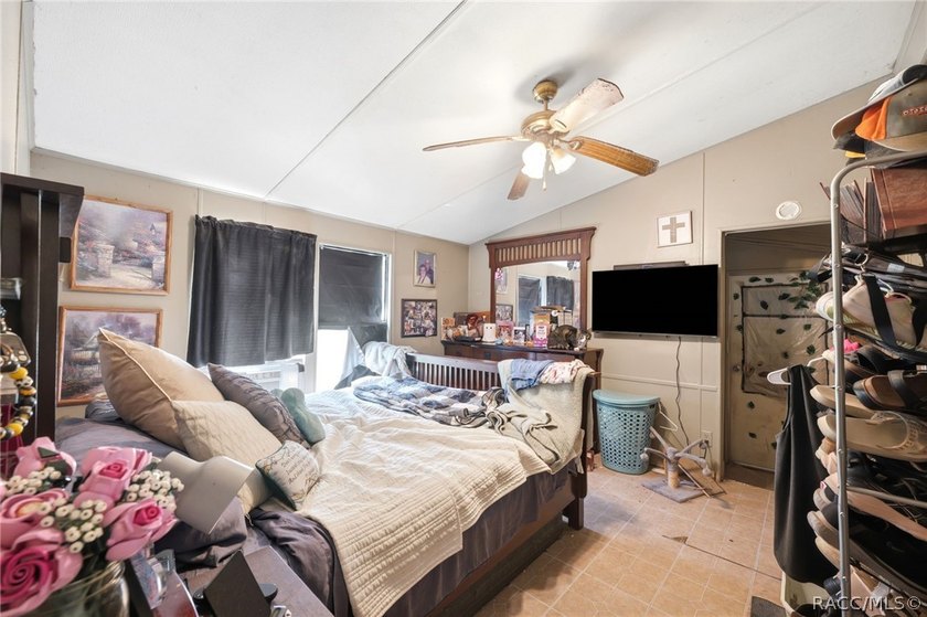 Located on a 0.19-acre corner lot in Floral City, this - photo 20