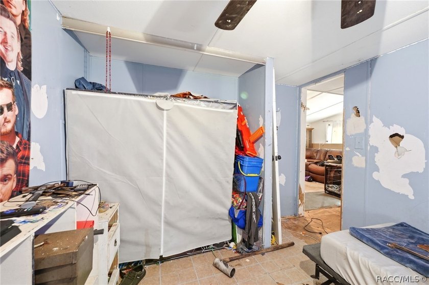 Located on a 0.19-acre corner lot in Floral City, this - photo 24