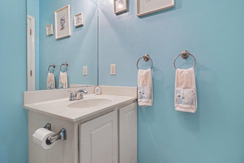 Adorable and spacious townhome in the heart of Myrtle Beach and - photo 14